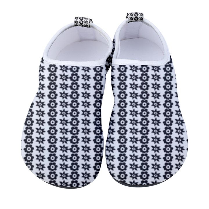 A Black And White Background With A Lot Of Dots Kids  Sock-Style Water Shoes