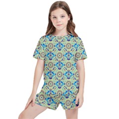 A Blue And Green Pattern On A Green Background Kids  T-shirt And Sports Shorts Set