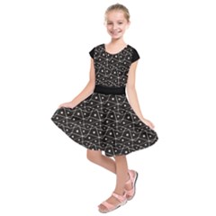 Black White Pattern Lines And Stars Kids  Short Sleeve Dress