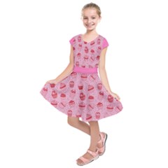 Pink Pattern With Sweet Cupcakes Kids  Short Sleeve Dress by CoolDesigns