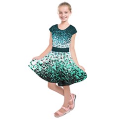 Dark Green Snowy Kids  Short Sleeve Dress by CoolDesigns