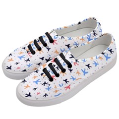 Cute airplanes planes Women s Classic Low Top Sneakers