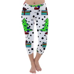 It`s Cold Outside Christmas Pattern Capri Winter Leggings 