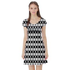 Black And White Circles Pattern Short Sleeve Skater Dress