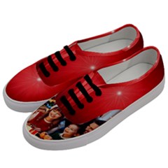 The Christmas Collection Men s Classic Low Top Sneakers