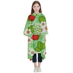 Strawberries Pattern Seamless Kids  Hooded Rain Ponchos