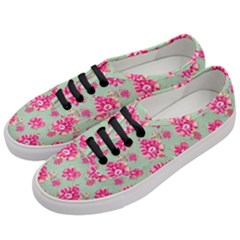 Retro 1880s Flowers Pattern 11 Women s Classic Low Top Sneakers