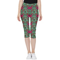 Retro 1880s Flowers Pattern 3 Inside Out Lightweight Velour Capri Leggings 