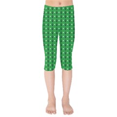 Green Christmas Tree Pattern Background Kids  Capri Leggings 