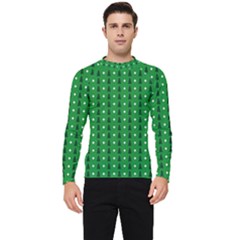 Green Christmas Tree Pattern Background Men s Long Sleeve Rash Guard