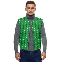 Green Christmas Tree Pattern Background Men s Button Up Puffer Vest	