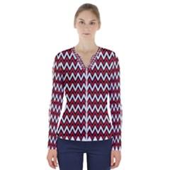 A Red And Black Zigzag Pattern On A White Background V-neck Long Sleeve Top