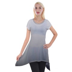 A Black And White Photo Of A Wall Short Sleeve Side Drop Tunic