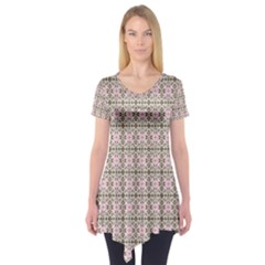 A Pink And Brown Pattern On A White Background Short Sleeve Tunic 