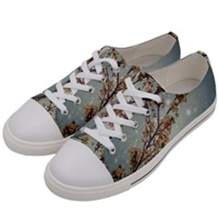 Dreamy Nature Motif Women s Low Top Canvas Sneakers