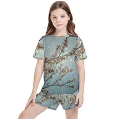 Dreamy Nature Motif Kids  T-shirt And Sports Shorts Set