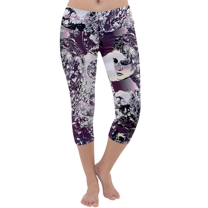 Marina Paper Cut Capri Yoga Leggings