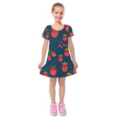 Strawberry Texture, Blue Background With Strawberries Kids  Short Sleeve Velvet Dress