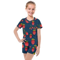 Strawberry Texture, Blue Background With Strawberries Kids  Mesh T-shirt And Shorts Set