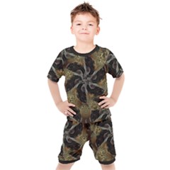 Abstract Organic Pattern Design In Dark Warm Colors Kids  T-shirt And Shorts Set