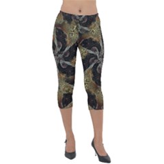 Abstract Ornate Organic Texture Design Print Lightweight Velour Capri Leggings 