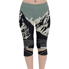 Mountains Velvet Capri Leggings 