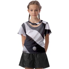 Geometric Design O6 Kids  Front Cut T-shirt