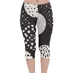 Geometric Design 09 Velvet Capri Leggings 