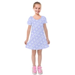 Light Purple And White Floral Pattern Kids  Short Sleeve Velvet Dress