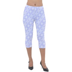 Light Purple And White Floral Pattern Lightweight Velour Capri Leggings 