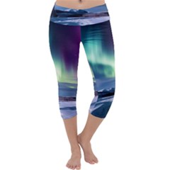 Northern Lights Aurora Night Nature Capri Yoga Leggings