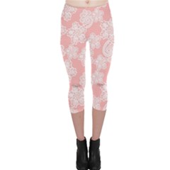 Lace White Ornamental Textile Capri Leggings 