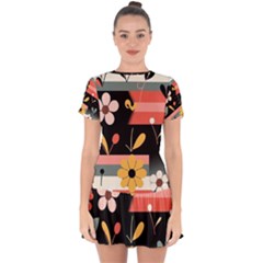  Minimalist Pattern With Simple Lines,flower And Shapes, Creating A Clean And Modern Drop Hem Mini Chiffon Dress