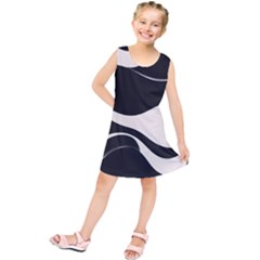 A Minimalist Pattern With Simple Lines And Shapes, Creating A Clean And Modern Aesthetic 06 Kids  Tunic Dress