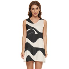 A Minimalist Pattern With Simple Lines And Shapes, Creating A Clean And Modern Aesthetic 06 Tiered Sleeveless Mini Dress