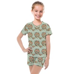 Retro 1880s Flowers Pattern 19 Kids  Mesh T-shirt And Shorts Set