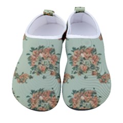 Retro 1880s Flowers Pattern 19 Men s Sock-style Water Shoes