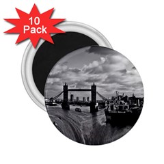 River Thames Waterfall 10 Pack Regular Magnet (round) by Londonimages