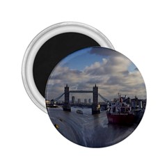 Thames Waterfall Color Regular Magnet (round) by Londonimages