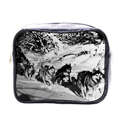 Vintage Usa Alaska Dog Sled Racing 1970 Single-sided Cosmetic Case by Vintagephotos