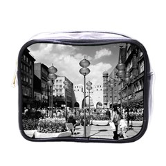 Vintage Germany Munich Towngate Karistor 1970 Single-sided Cosmetic Case