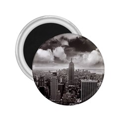 New York, Usa Regular Magnet (round) by artposters