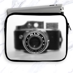 Hit Camera (2) Apple Ipad 2/3/4 Zipper Case by KellyHazel