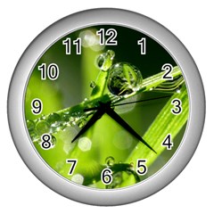 Waterdrops Wall Clock (silver) by Siebenhuehner