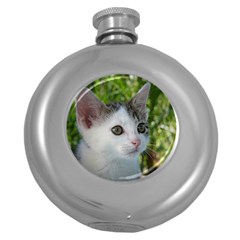 Young Cat Hip Flask (round) by Siebenhuehner