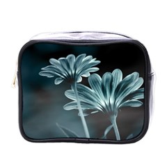 Osterspermum Mini Travel Toiletry Bag (one Side) by Siebenhuehner