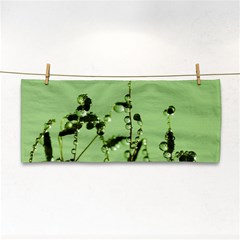 Mint Drops  Hand Towel by Siebenhuehner