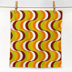 Retro Face Towel by Siebenhuehner