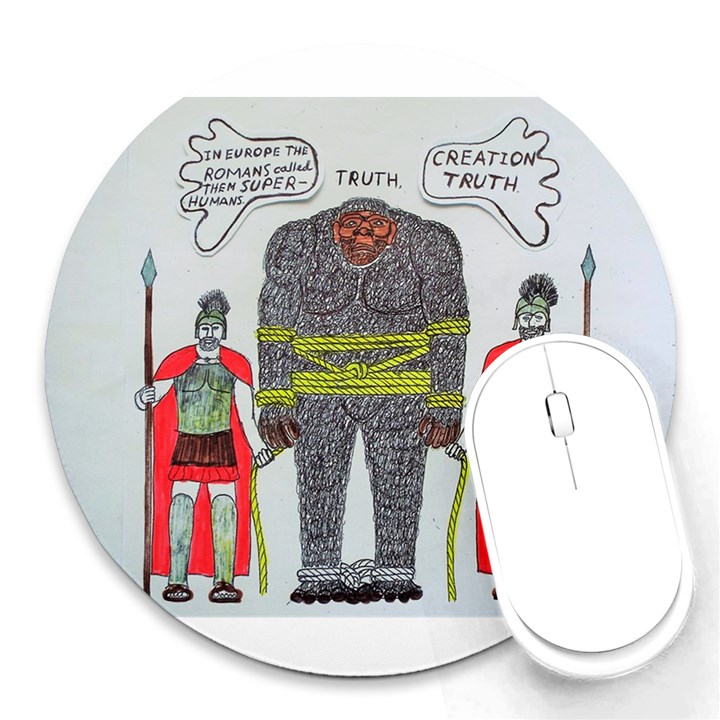 Big Foot 2 Romans 8  Mouse Pad (Round)