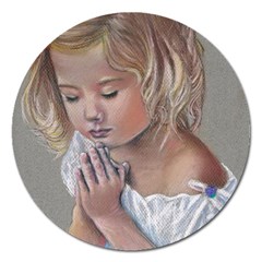 Prayinggirl Magnet 5  (round)